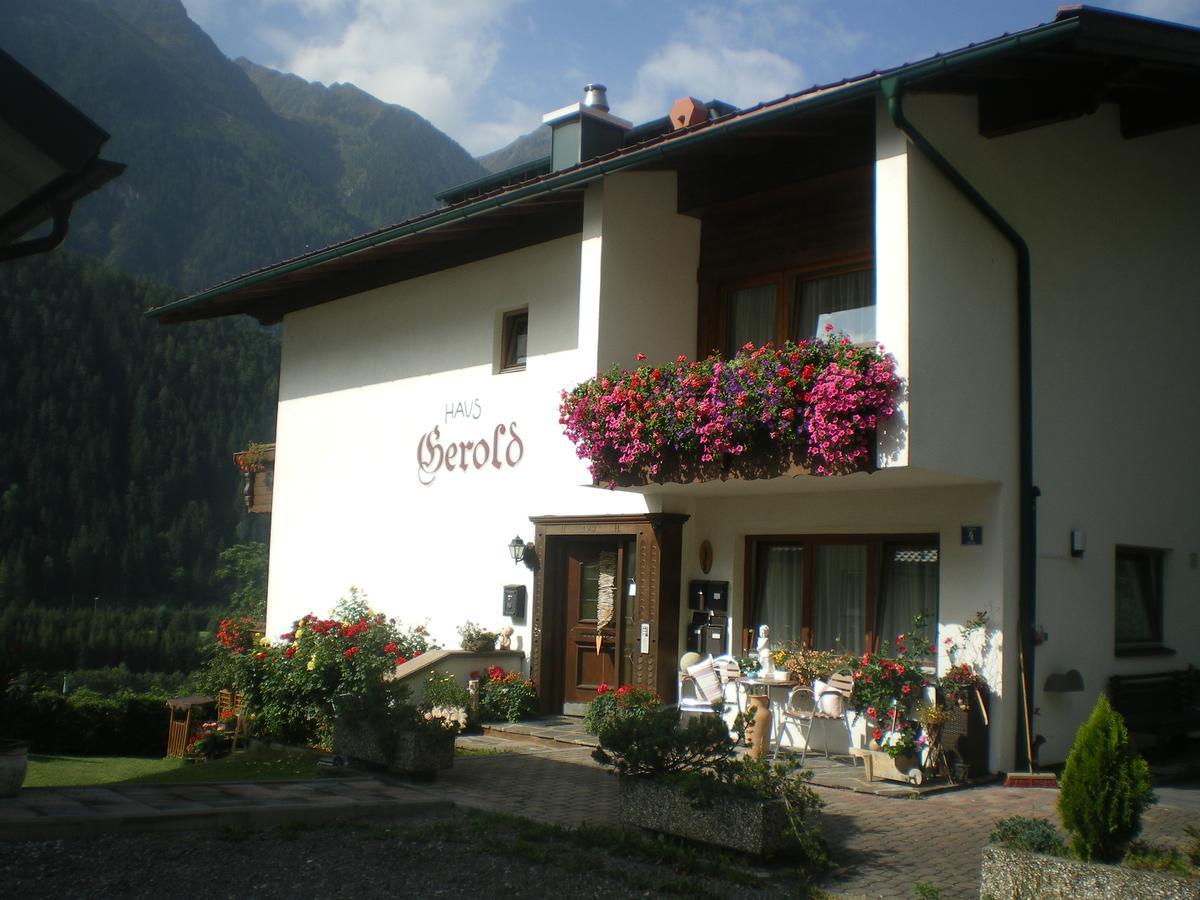 Haus Gerold Hotel Oetz Bagian luar foto